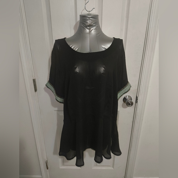 Junarose Black Asymmetrical Short Sleeve Blouse - Picture 1 of 4